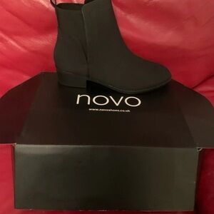 OVO Women's Elegant Black Ankle Booties